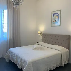 Appartamento Artemisia, Viareggio